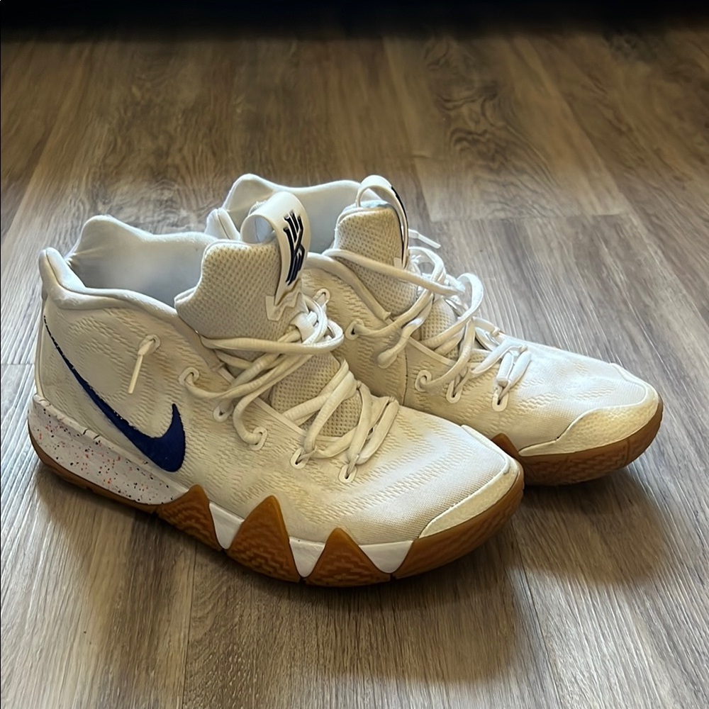 Nike - Kyrie Uncle Drew Basketball Shoes